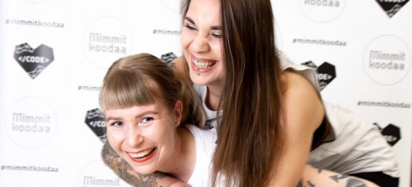 Riina Moilanen ja Tiia Nyholm.